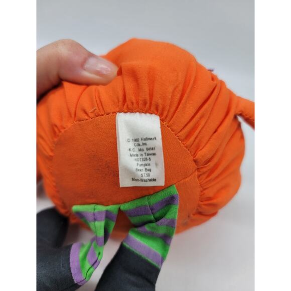 Vintage 1982 Hallmark Halloween Witch Pumpkin Beanbag Jack O’ Lantern w/ Legs - Picture 4 of 5